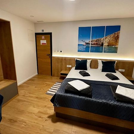 Rooms Slavonski Brod Bagian luar foto