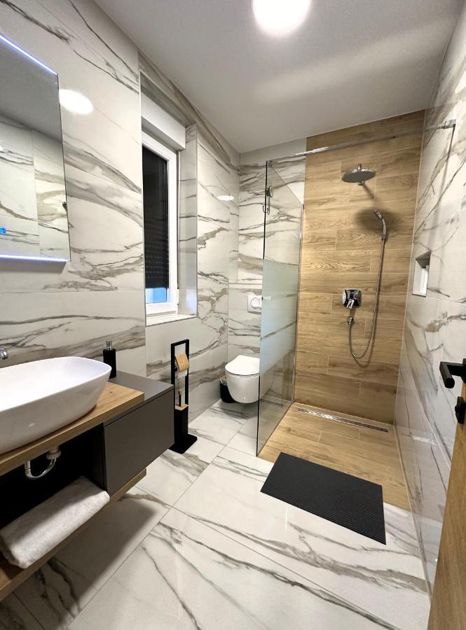 Rooms Slavonski Brod Bagian luar foto