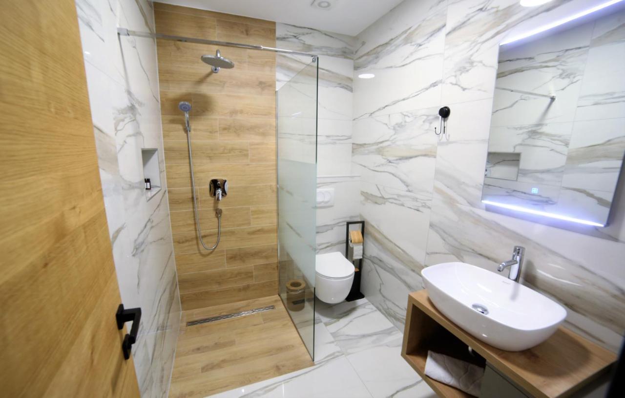 Rooms Slavonski Brod Bagian luar foto