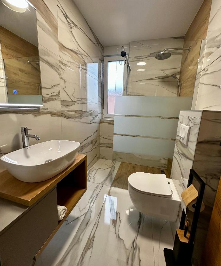 Rooms Slavonski Brod Bagian luar foto